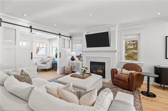 Additional image 9 of 11 Albani St