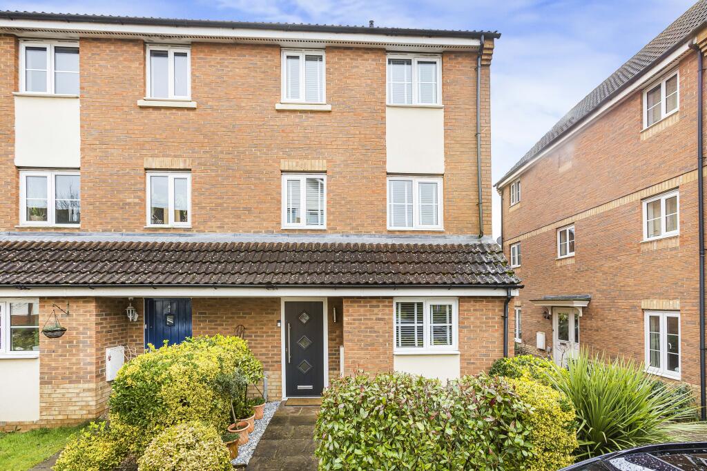 Eddington Crescent, Welwyn Garden City, Hertfordshire, AL7 4SQ