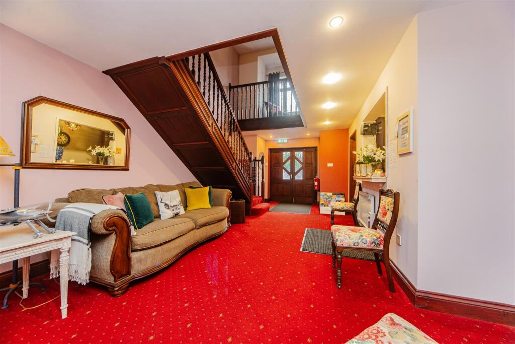 Additional image 2 of Rhoose