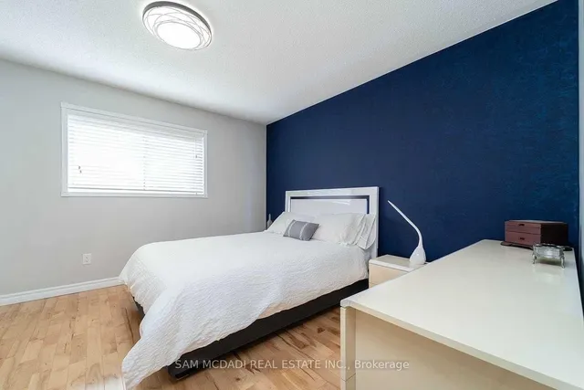 Additional image 11 of 5599 Brenchley Ave