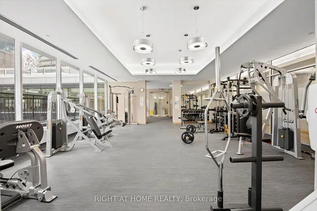 Additional image 19 of 65 Bremner Blvd Unit 2403