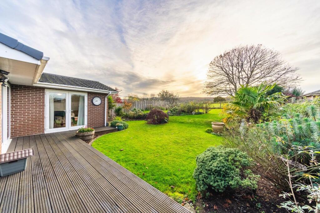 Additional image 19 of Substantial bungalow with views over Claverham's countryside