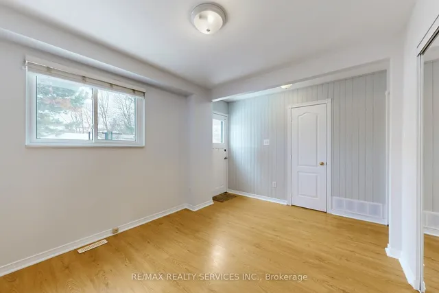 Additional image 35 of 7 Geneva Cres