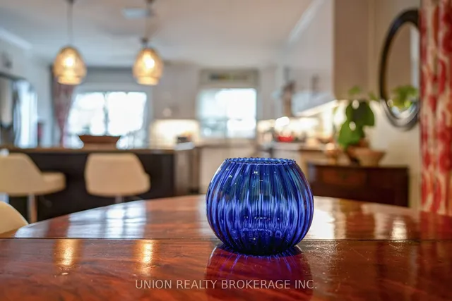 Additional image 10 of 321 Leslie St