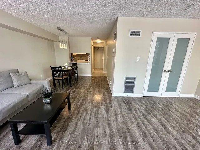 Additional image 9 of 633 Bay St Unit 922