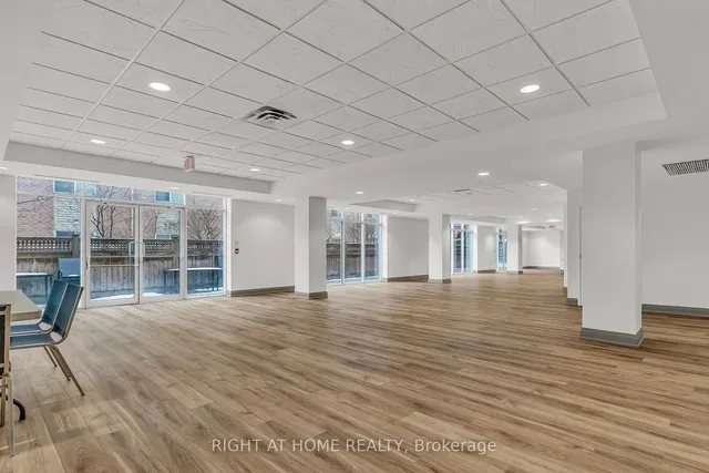 Additional image 31 of 650 Lawrence Ave Unit 522