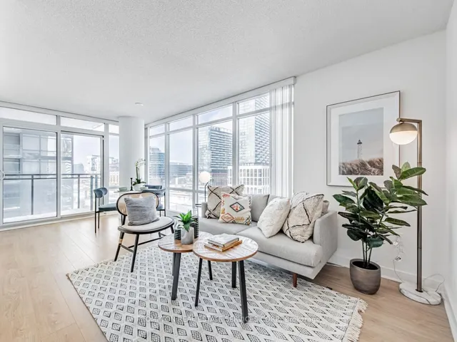Additional image 6 of 4K Spadina Ave Unit 1002