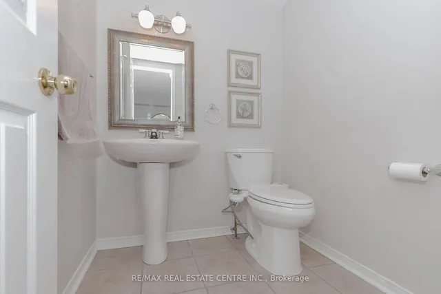 Additional image 18 of 1780 Lampman Ave