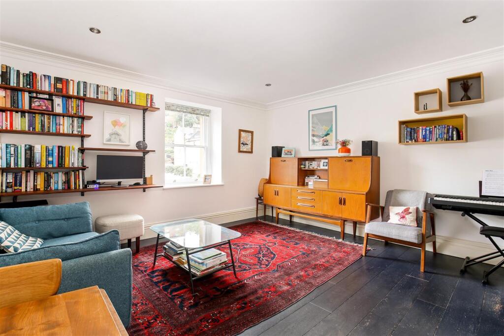 Additional image 5 of Overlooking the wonderful Hill Road, Clevedon