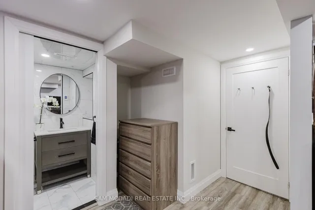 Additional image 34 of 259 Royal Salisbury Way