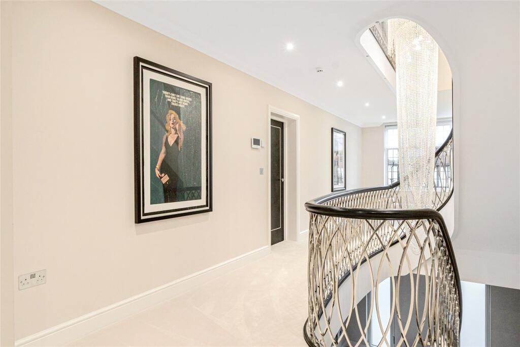 Additional image 20 of Meadow Way, Farnborough Park