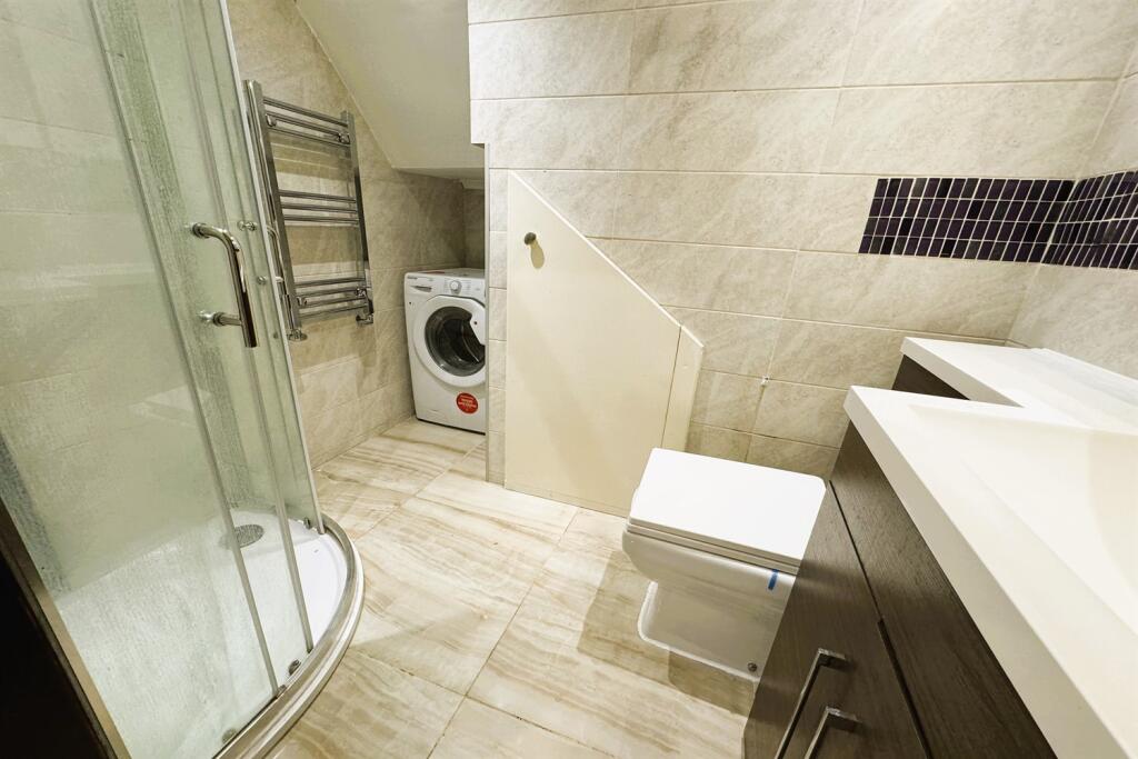 Additional image 10 of 2 bedroom Flat in Winton