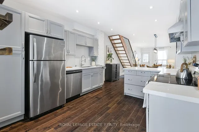 Additional image 12 of 105 Bastedo Ave