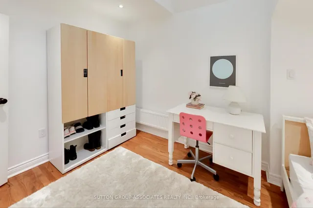 Additional image 21 of 8 Ellsworth Ave