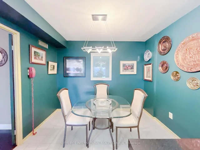 Additional image 20 of 130 Carlton St Unit 906