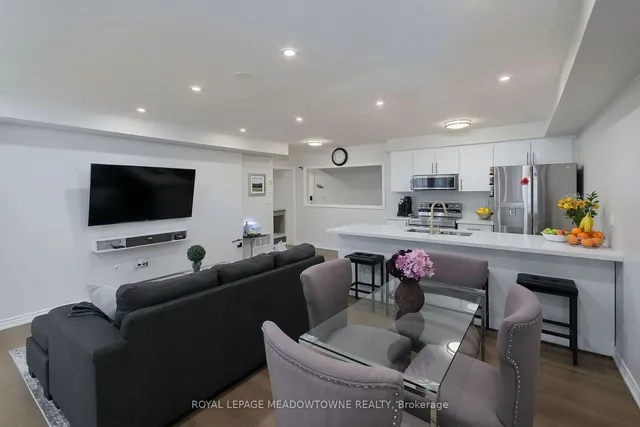 Additional image 3 of 200 Veterans Dr Unit 25