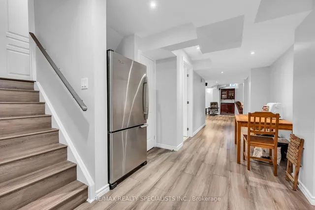 Additional image 39 of 142 Lloyd Sanderson Dr