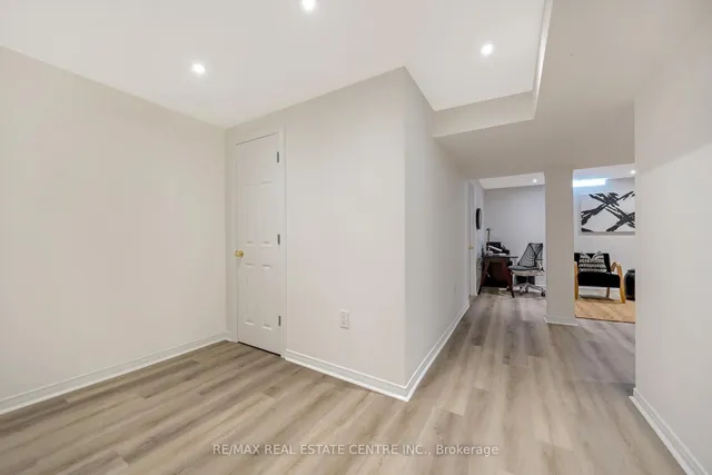 Additional image 27 of 1628 Cartwright Cres