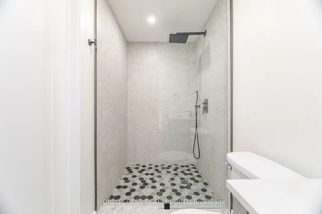 Additional image 39 of 290 Woodlawn Cres