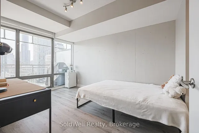 Additional image 27 of 22 Wellesley St Unit 2101