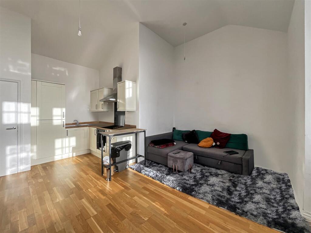 Additional image 12 of Air Balloon Road, St George