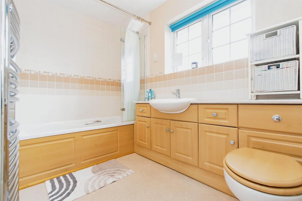 Additional image 16 of Were Close, Warminster