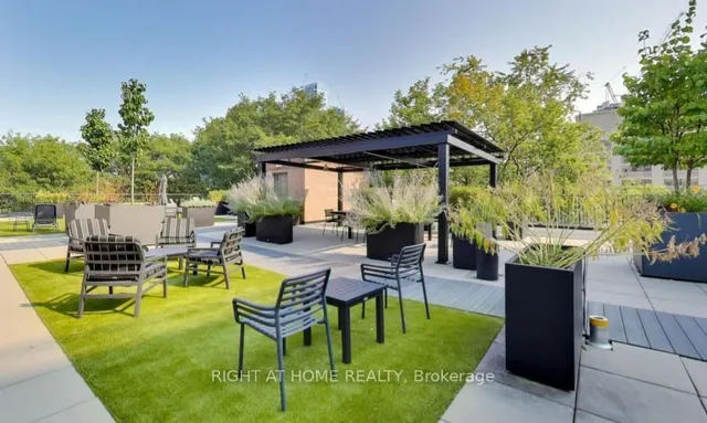 Additional image 24 of 225 Davenport Rd Unit 417