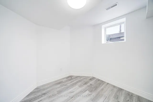 Additional image 40 of 1 Bayridge Dr