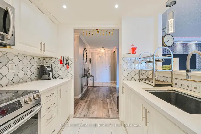 Additional image 19 of 5 Rowntree Rd Unit 511