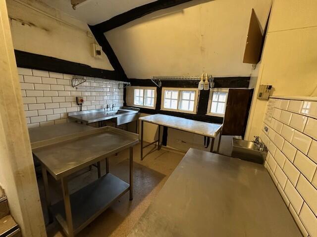 Additional image 21 of 64 High Street, Henley-In-Arden