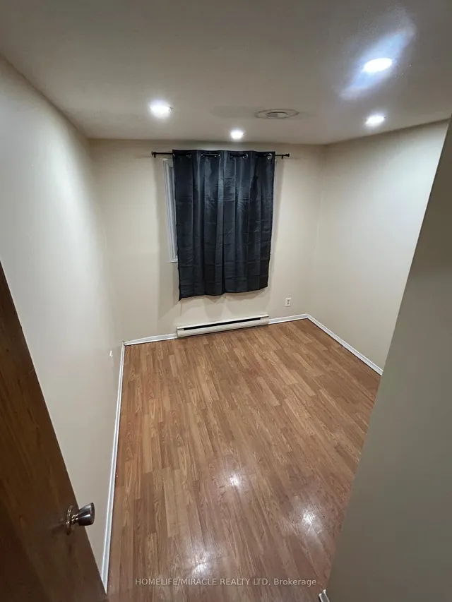 Additional image 11 of 850 Hunting Wood Unit 48