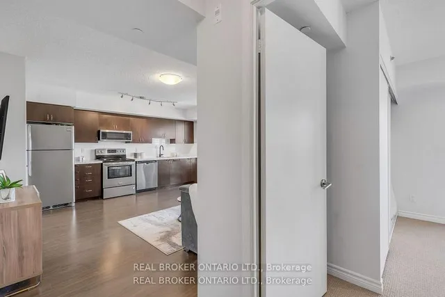 Additional image 5 of 35 Saranac Blvd Unit 604