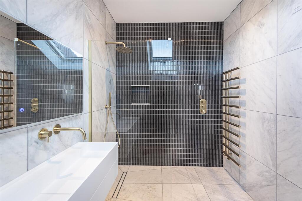 Additional image 10 of Sauncey Avenue, Harpenden