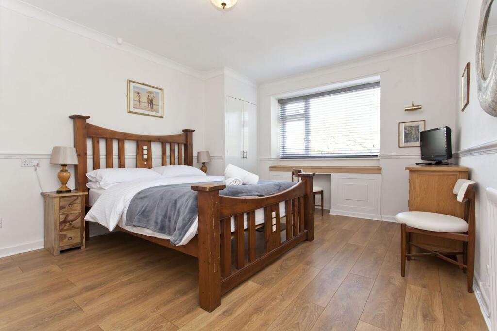 Additional image 9 of Southbourne Grove House, 96 Southbourne Road, Bournemouth, BH6 3QQ