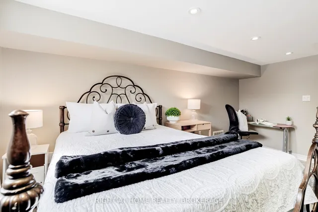 Additional image 6 of 703 Briar Cres