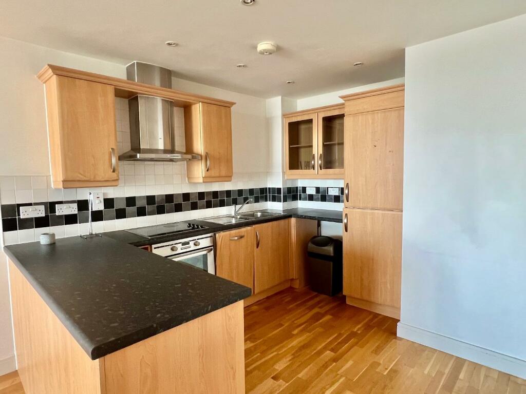 Additional image 4 of Esplanade, Porthcawl, Bridgend County Borough, CF36 3YE