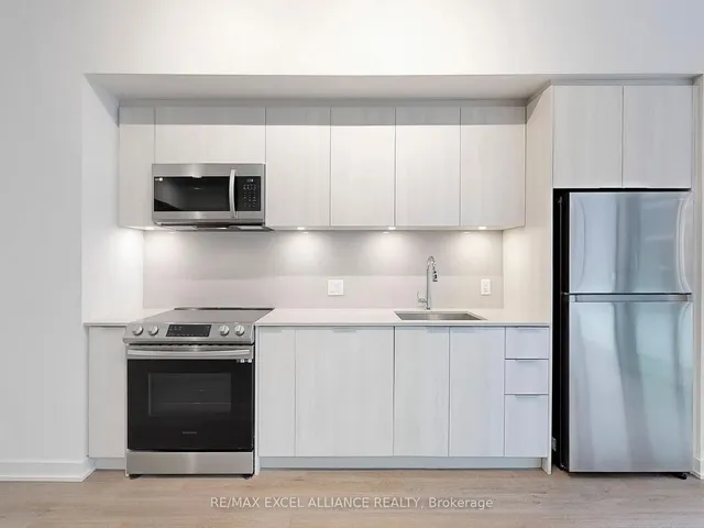 Additional image 9 of 357 King St Unit 203