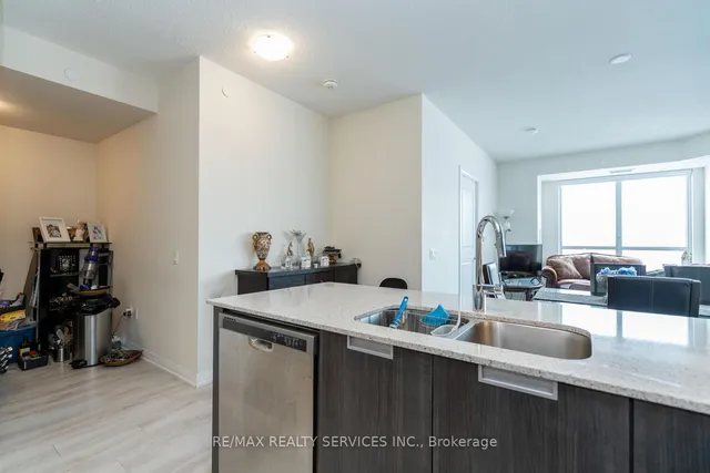 Additional image 10 of 65 Watergarden Dr Unit 509