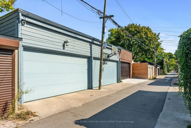 Additional image 37 of 161 Macpherson Ave