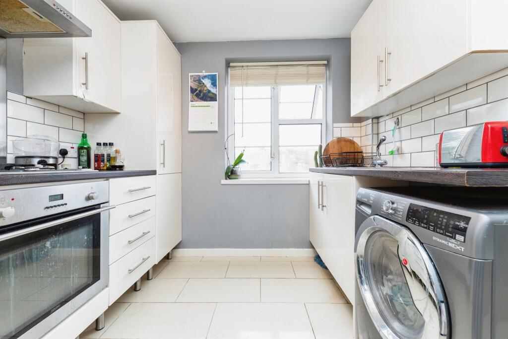 Additional image 6 of Four Acres, Welwyn Garden City