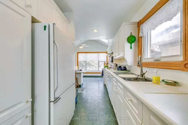 Additional image 12 of 28 Camberley Cres