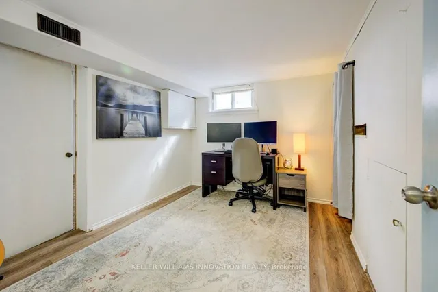 Additional image 21 of 11 Harber Ave