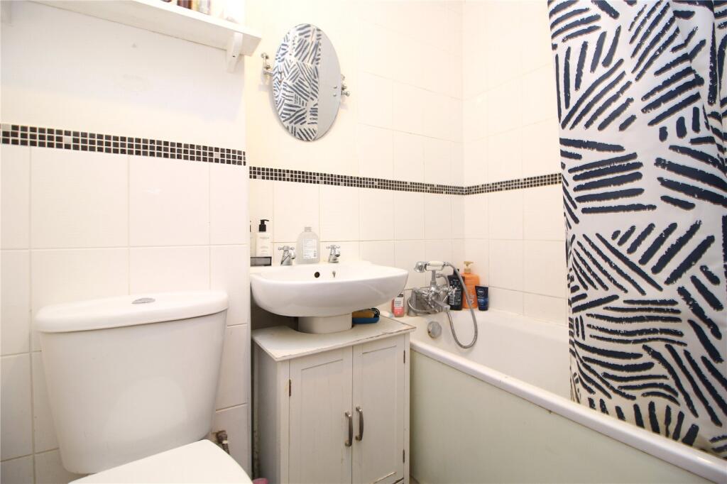 Additional image 6 of Cadhay Close, New Milton, Hampshire, BH25