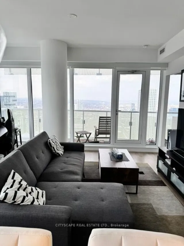 Additional image 13 of 197 Yonge St Unit 4402