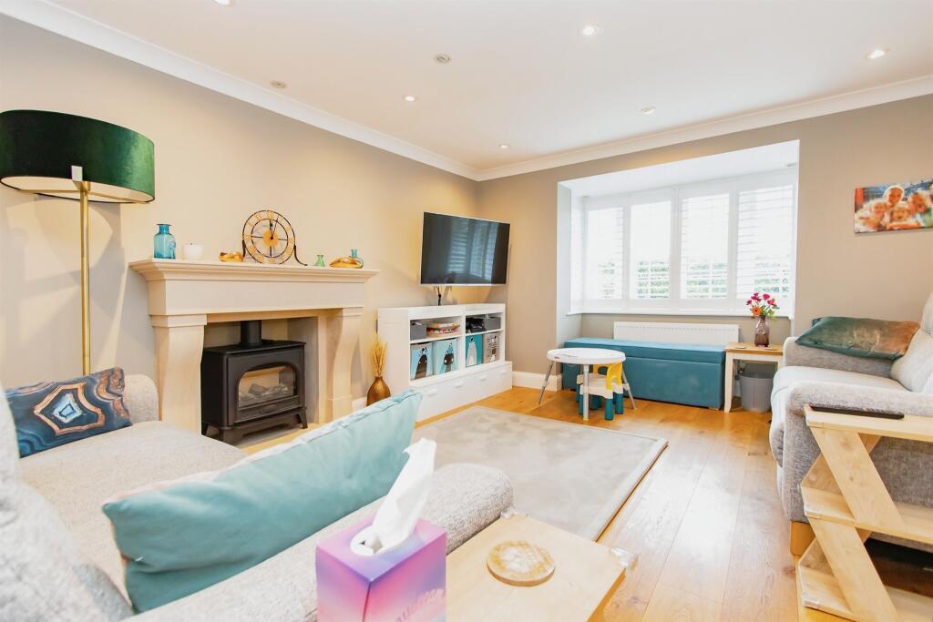 Additional image 4 of Were Close, Warminster