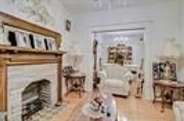 Additional image 4 of 27 Gillespie Ave