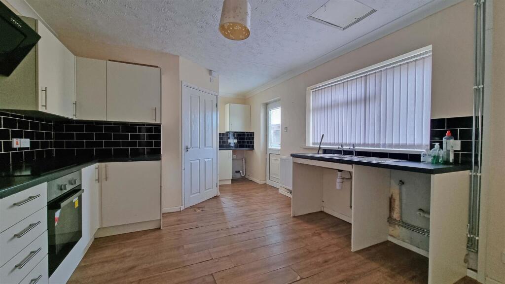 Additional image 12 of Simms Lane, Hollywood