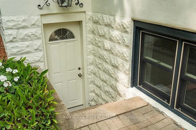 Additional image 8 of 11 Donwoods Dr