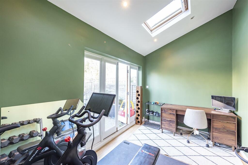 Additional image 11 of Cravells Road, Harpenden