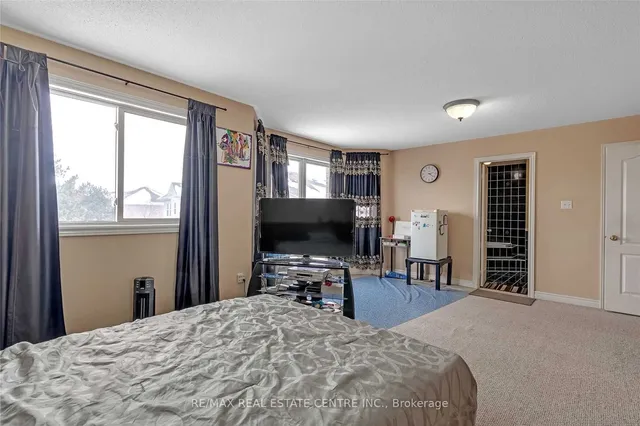 Additional image 23 of 21 Sprucelands Ave